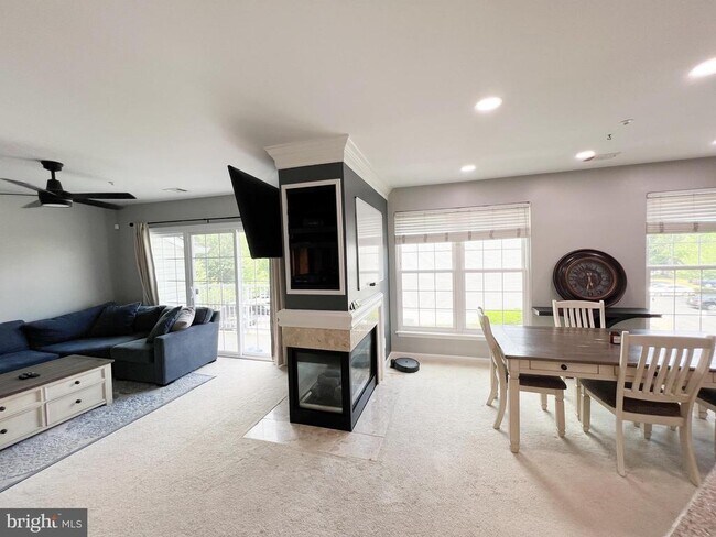 Building Photo - 5995 Terrapin Pl