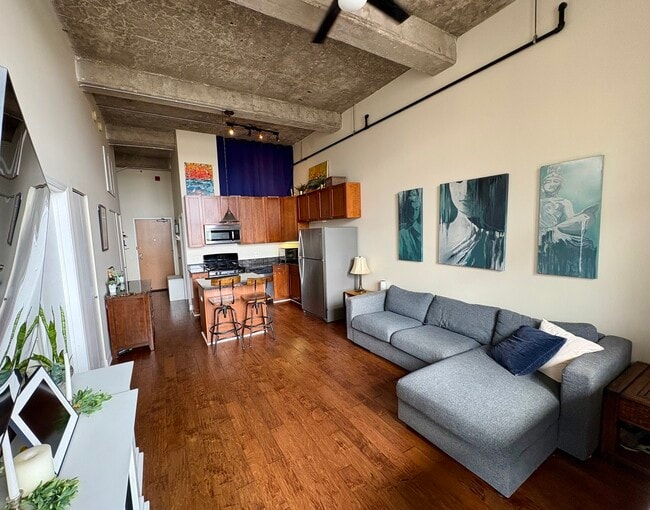 Foto del edificio - 320 E 21st St