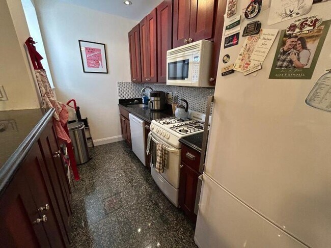 Building Photo - 0 bedroom in NEW YORK NY 10128