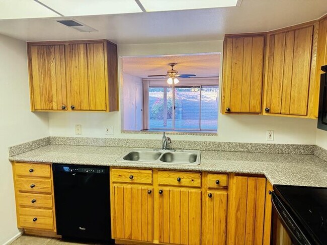 Foto del edificio - 5126 E Monte Vista Rd