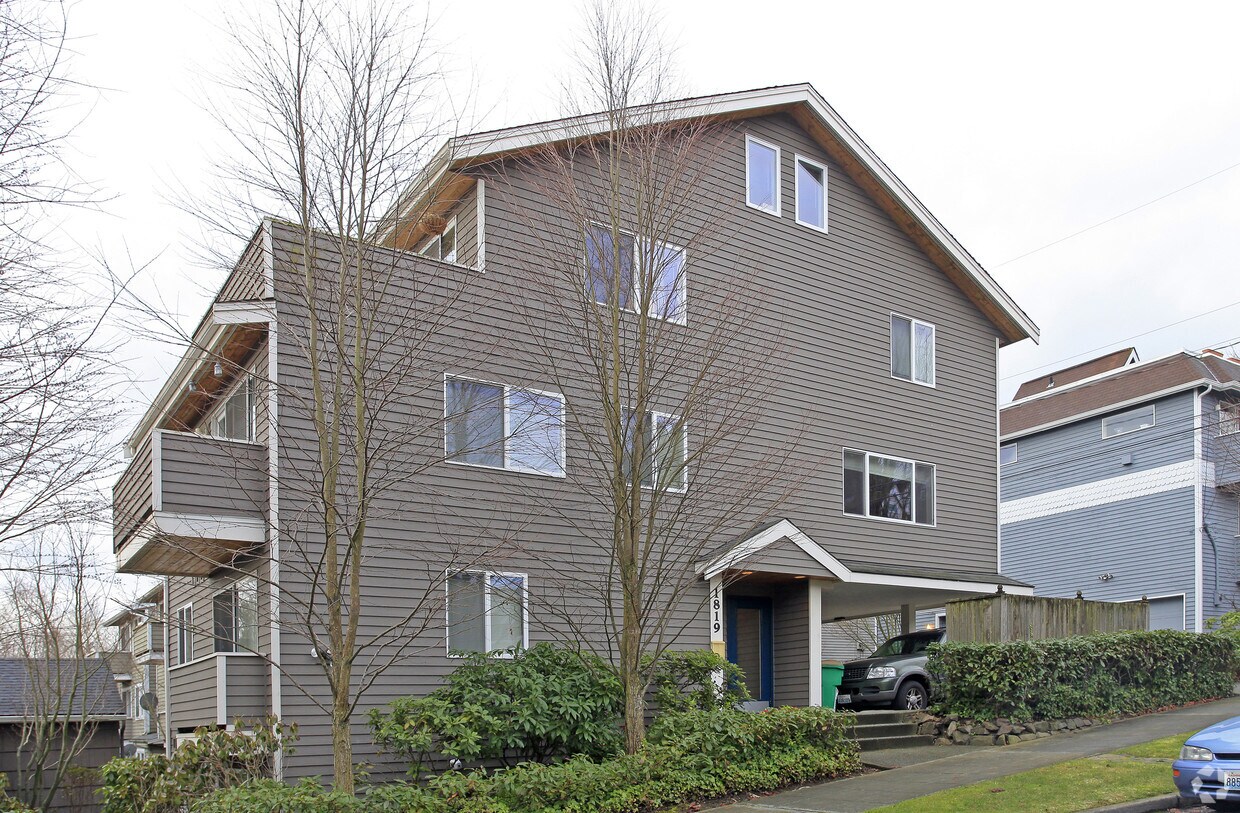 Building Photo - 1819 E Pike St