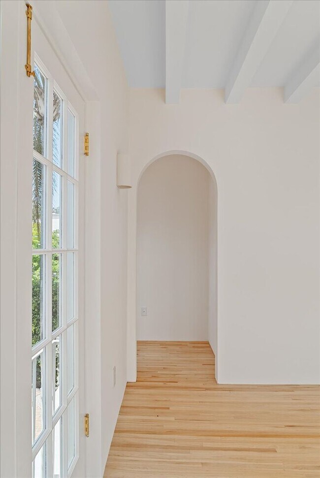 Foto del edificio - 800.5 N Edinburgh Ave