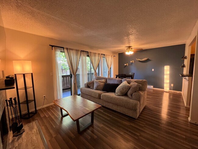 Foto del edificio - Charming 1Bd + 1Ba Condo in West Haven-Syl...