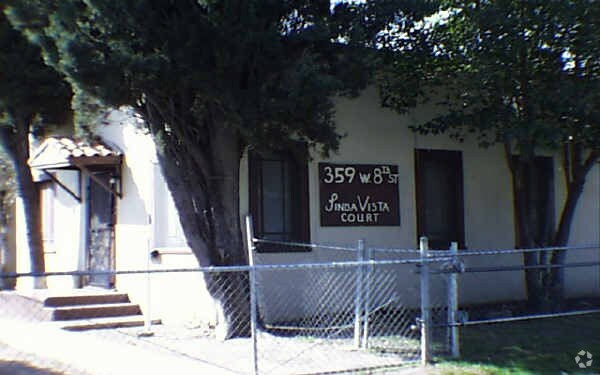 Building Photo - Linda Vista Court