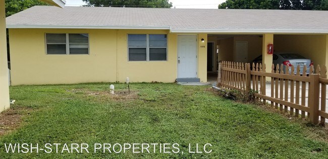 Foto del edificio - 2 br, 1 bath Apartment - 1352 Sunset Rd