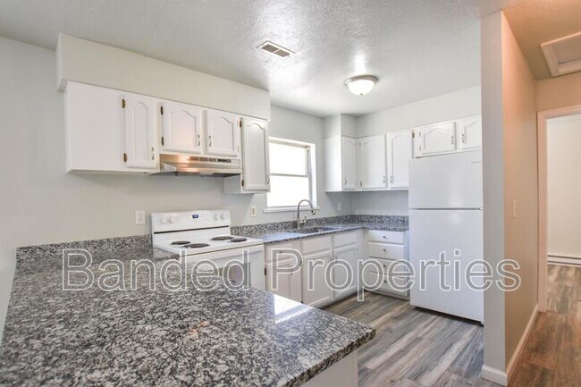 Building Photo - 2467 S 700 E