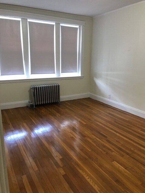 Building Photo - 2009 Commonwealth Ave