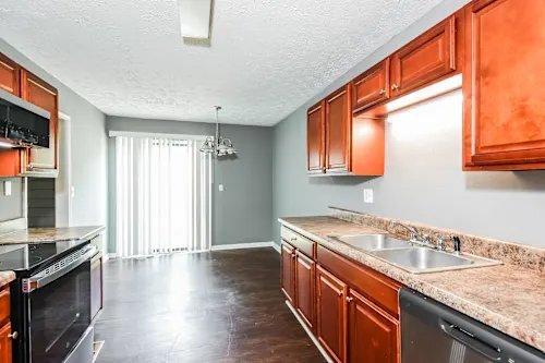 Building Photo - 6601 Valley Hill Dr