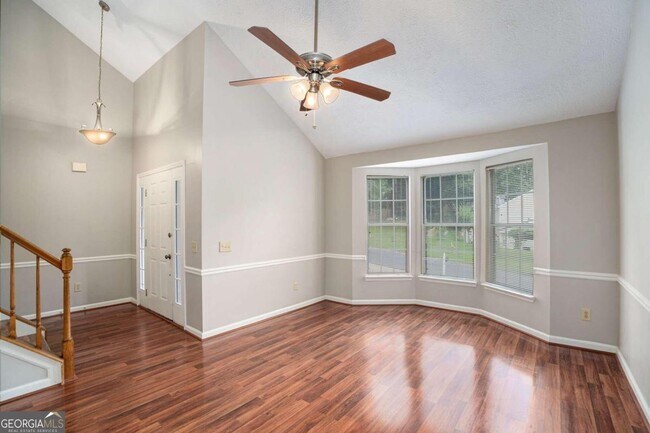 Building Photo - 1812 Crestwood Dr NW