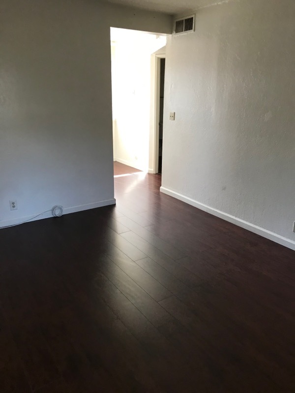 dining Room - 420 N Maple Ave