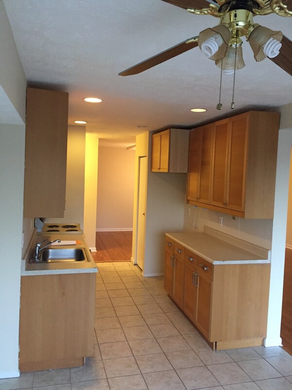 442 Girard St Unit 301, Gaithersburg, MD 20877 Condo for Rent in