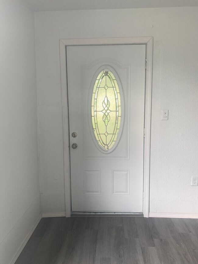 Foto del edificio - Recently Remodeled 2 bedroom 1 bathroom home