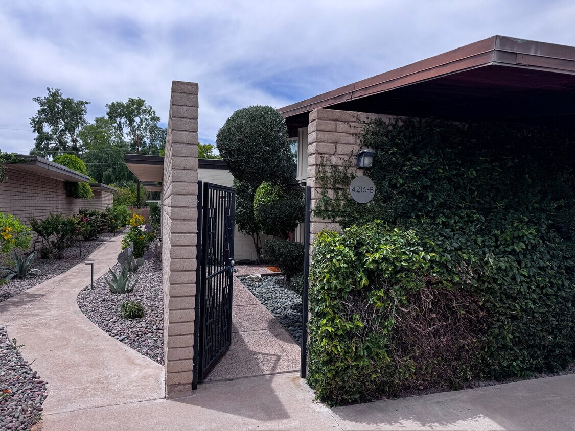 Photo - 4216 N 38th St (Phoenix, AZ)