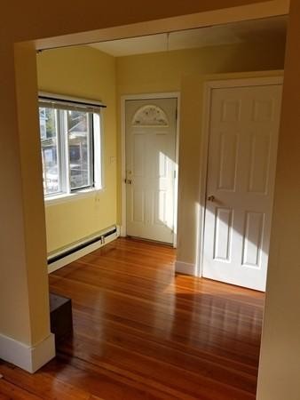 Building Photo - Spacious 2BD/1BTH in a three-family house
