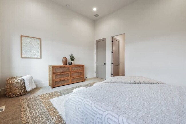 Foto del edificio - 12401 Rivendell Ct