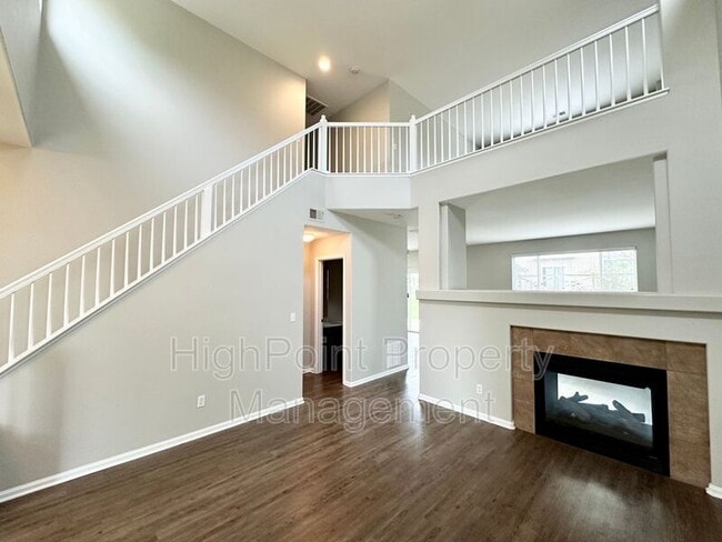 Building Photo - 14827 E 118th Ave