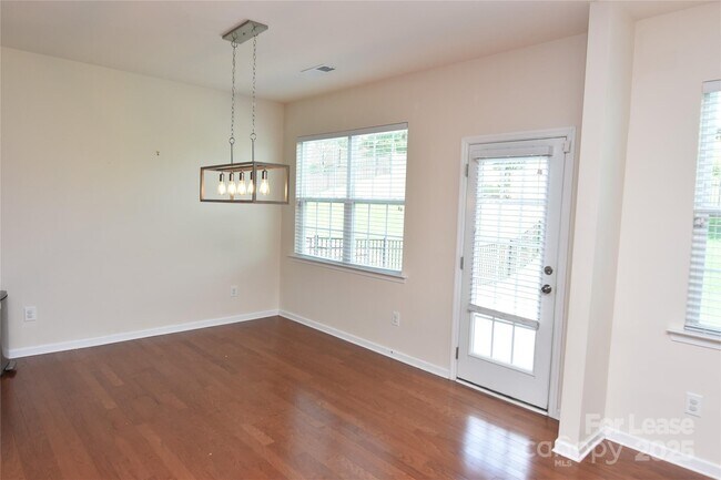Foto del edificio - 1121 Blackwaterside Dr