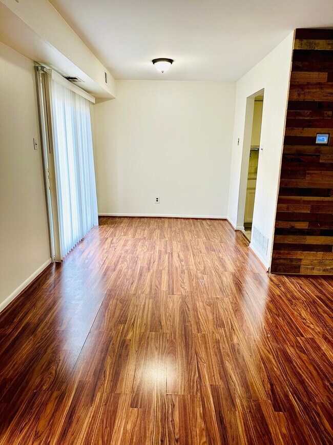 Área de comedor - 4950 W Brigantine Ct