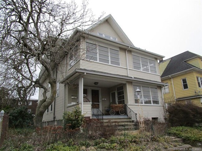 Foto del edificio - 158 Scofield Ave