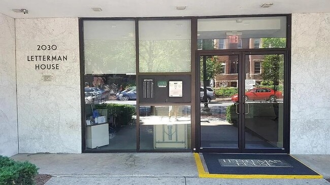 Foto del edificio - 2030 F St NW