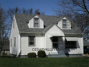 Building Photo - 1539 Byron Ave