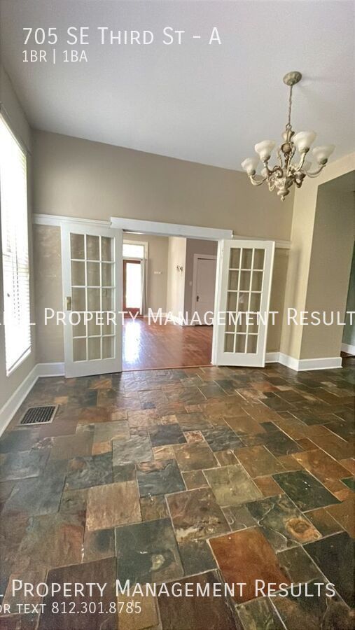 Foto del edificio - 705 SE 3rd St