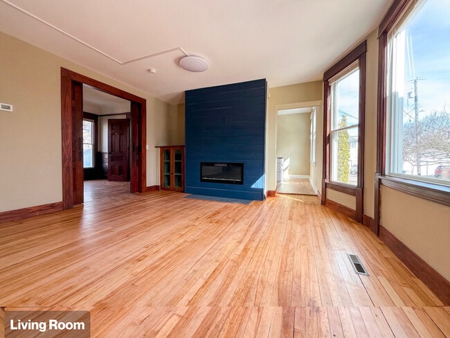 Living Room - 2613 Bryant Ave S