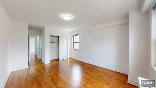 Foto del edificio - 401 E 88th St