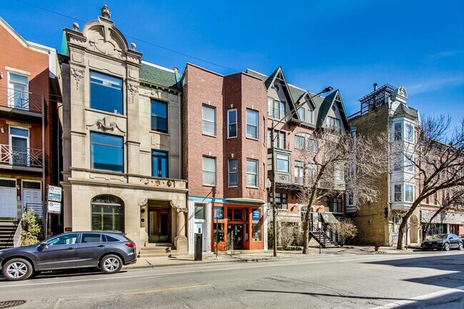 Building Photo - 1128 W Armitage Ave
