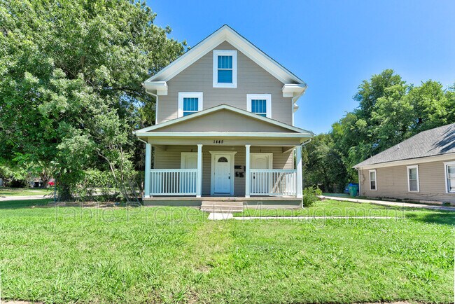 Building Photo - 1445 NW 32nd St