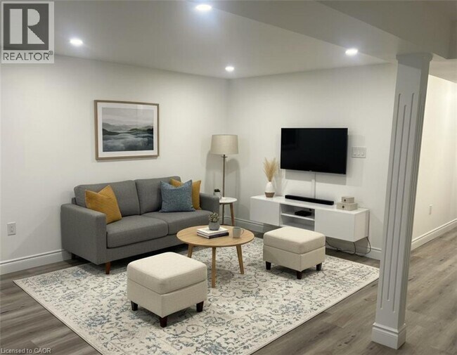 Photo du bâtiment - 79 Golden Meadow Crescent