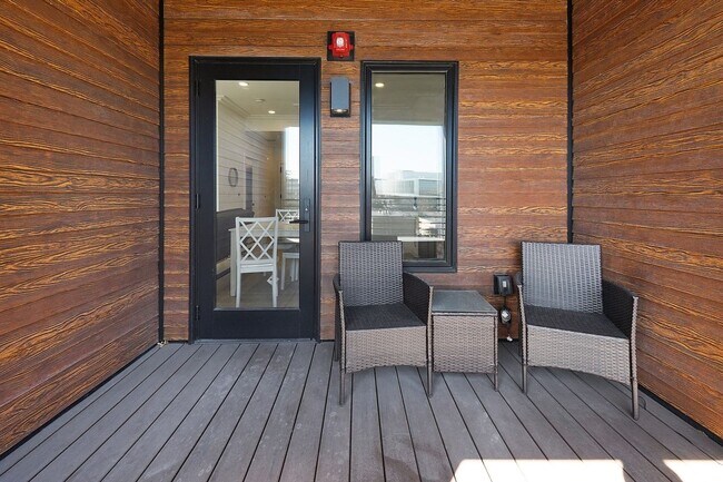 Building Photo - New Construction 1Br/1Bth. Washer/Dryer in UNIT!  Garage Parking included in rent!