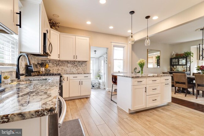 Foto del edificio - 2 Ogden Ave