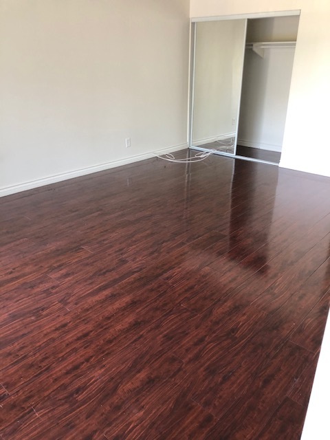LIVING AREA - 470 E Angeleno Ave