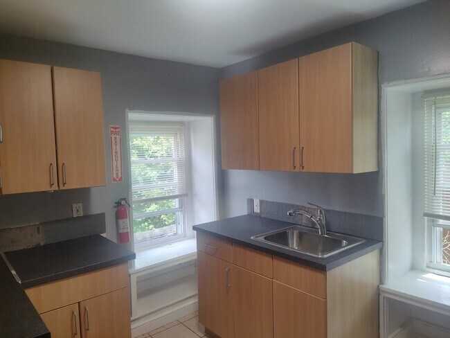 Foto del edificio - 180 E Walnut Ln
