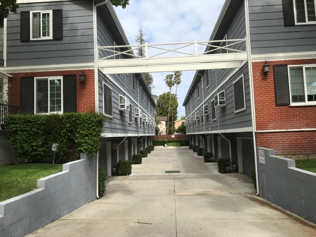 Building Photo - 52 N Sierra Bonita Ave