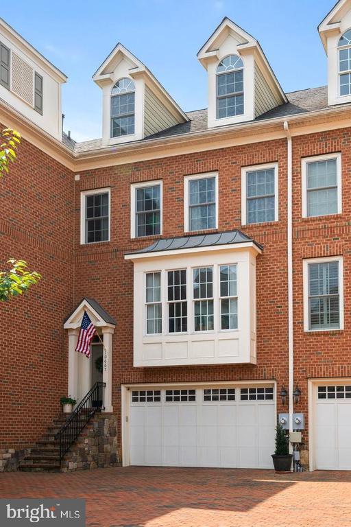 Foto principal - 10665 Yorktown Ct