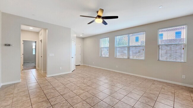 Building Photo - Popular location near Verrado in Sienna Hills! Community Pool!