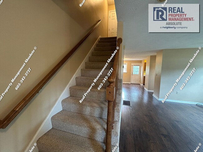 Building Photo - Renovated Townhome in Prime Location