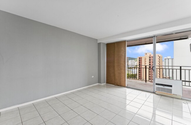 Foto del edificio - The Townhouse 1 Bed, 1 Bath, 1 Covered Parking with A/C