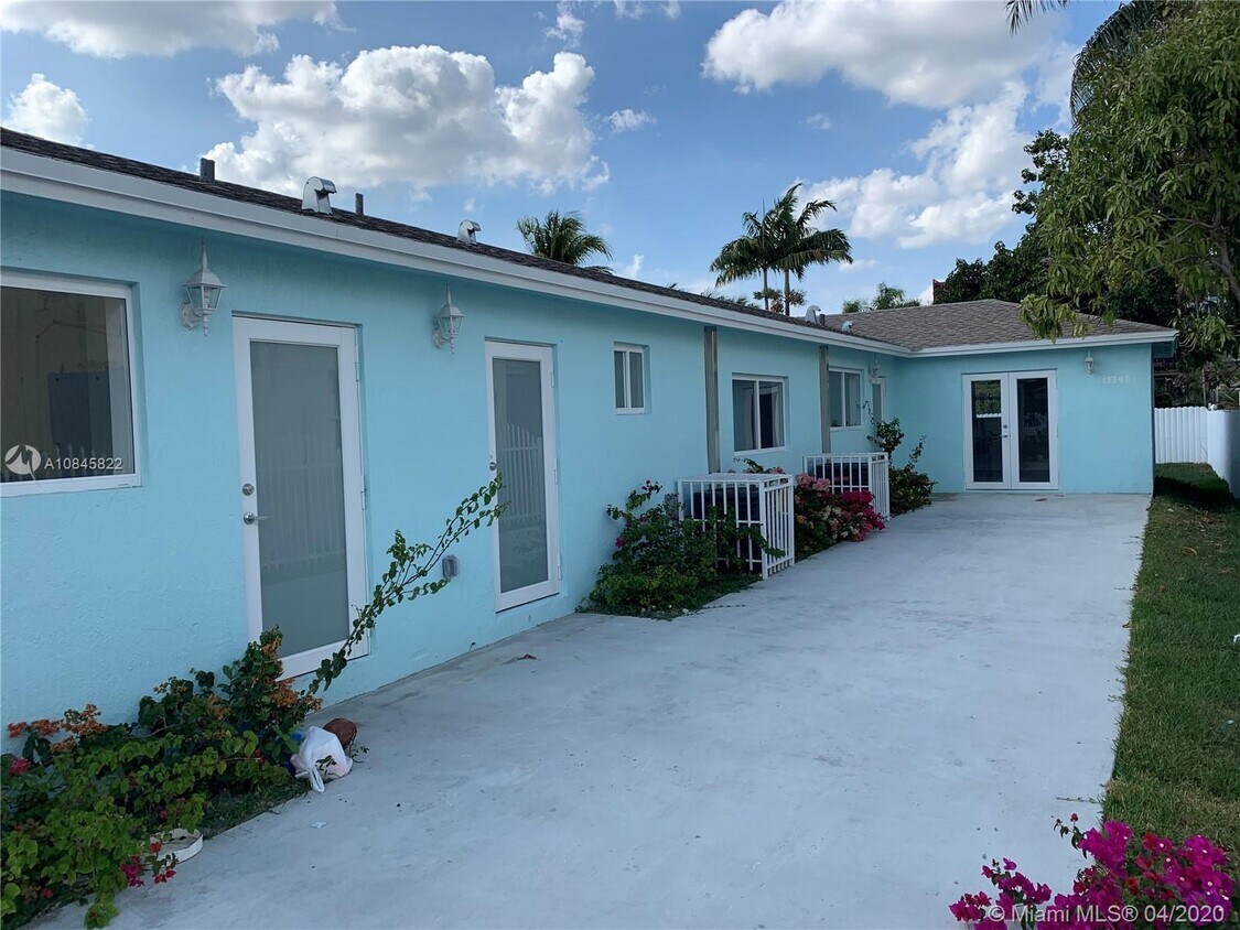 Primary Photo - 1339 NW 34th St