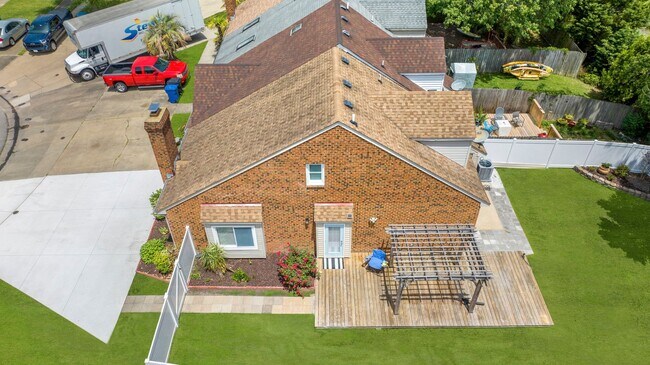 Foto del edificio - Dam Neck Estates Townhomes