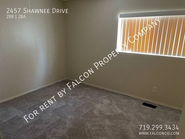 Foto del edificio - 2457 Shawnee Dr