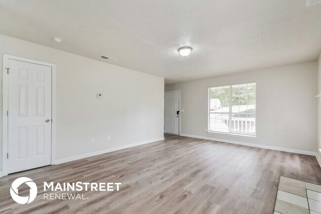 Building Photo - 7 Roundtree Xing