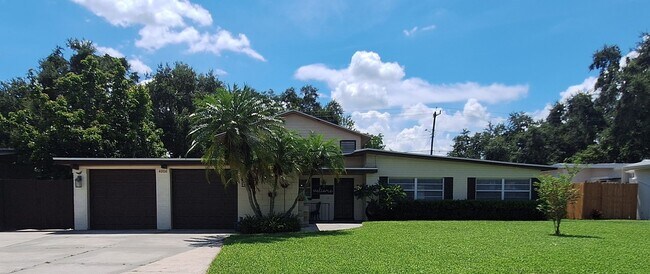 Building Photo - Stunning 4-Bedroom Home in Waterfront Estates – Game Room, Loft Suite, and Boat Parking!