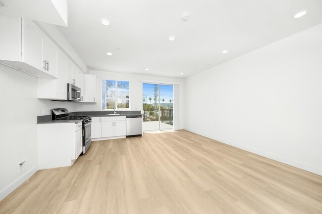 Building Photo - The Delano