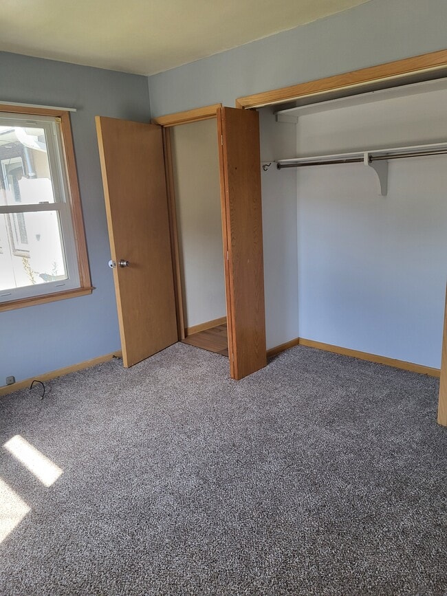 New carpet in both bedrooms - 1411 S Duluth Ave