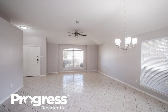 Foto del edificio - 737 Cardinal Dr