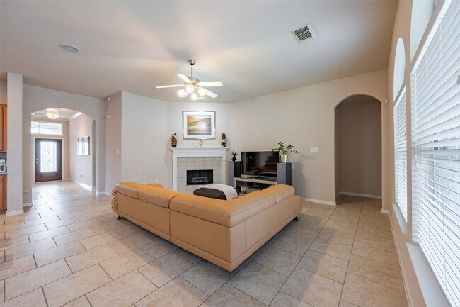 Building Photo - 13815 Normandy Ct