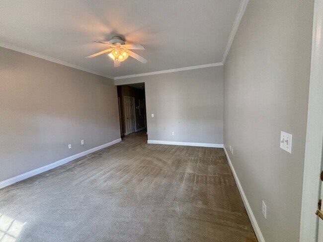 Building Photo - Charming 2 Bed/2 Bath Condo - Mill Creek S...